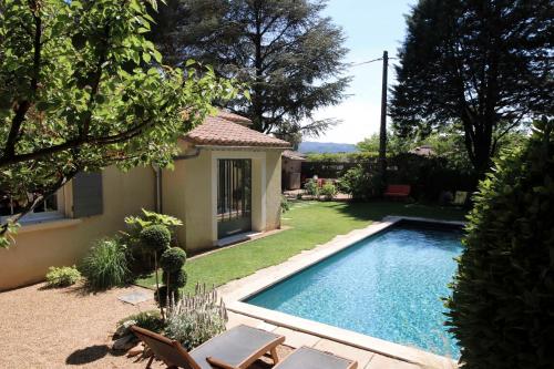 Photo de la galerie de l'établissement Villa GABY, votre oasis de calme avec piscine à 10 min à pied du centre de St Rémy de Pce, à Saint-Rémy-de-Provence