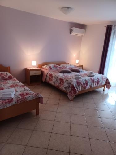 Room Pometo III