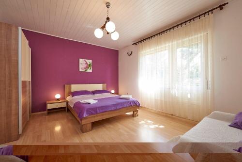 Apartment and Rooms Ivo