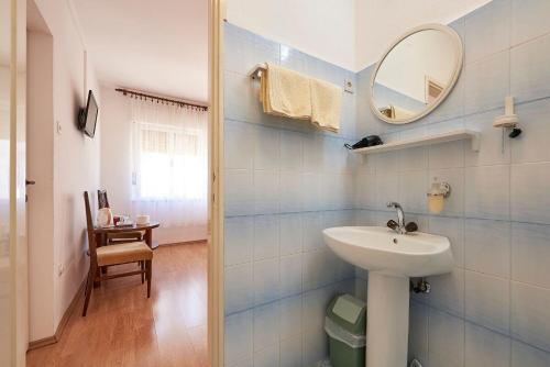 Apartment and Rooms Ivo