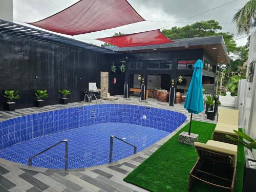 Gallery image of Gailles Luxury Villa Hotspring Resort in Pansol in Calamba