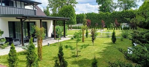 Ein Garten an der Unterkunft Lumax