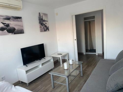 Apartamento Cerca Aeropuerto, FERIA, metro ,bus