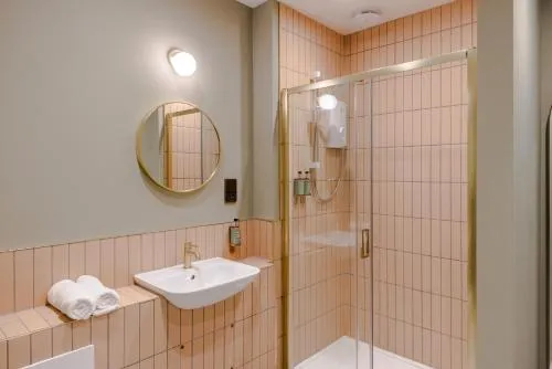 Tyndall's Park - Your Apartment photo 12