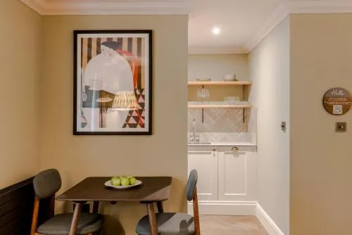 Tyndall's Park - Your Apartment photo 8