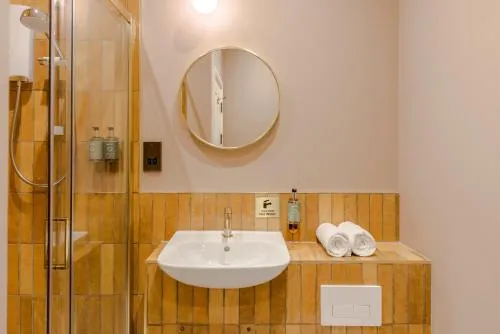 Tyndall's Park - Your Apartment photo 36