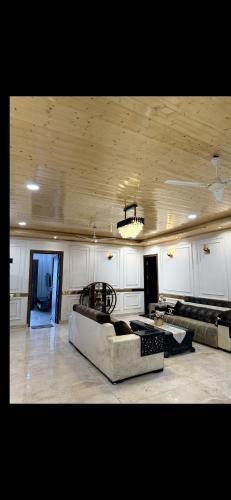 Cuisine ou kitchenette dans l'établissement The ivyview villa