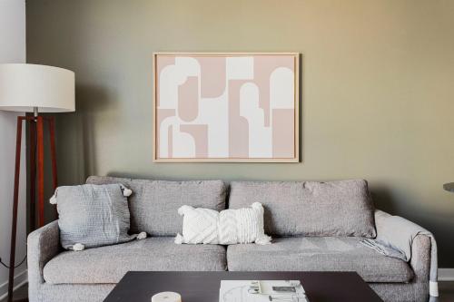 Ảnh trong thư viện ảnh của Blueground Long Beach pool gym near shops LAX-1262 ở Los Angeles