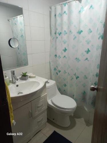 Koupelna v ubytování Cabaña en parcela con Tinaja - Puertas del Bosque