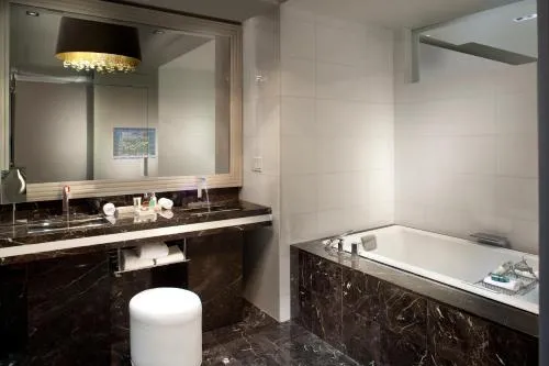 Hotel Beaux Arts, Autograph Collection photo 4