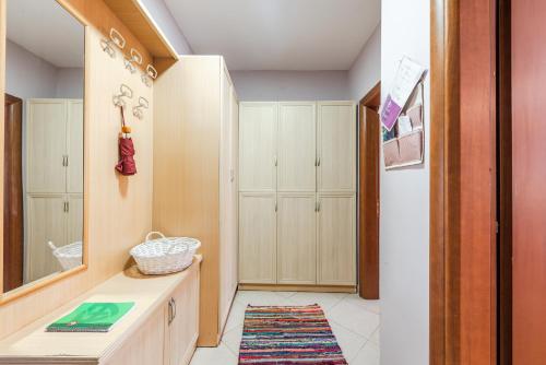 Ένα μπάνιο στο Sisi's Apartments-Tirana City Center