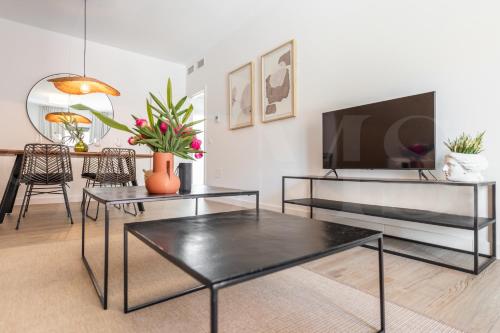 Picturesque apartment with terrace by REMS