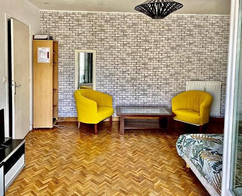 Gallery image of APPARTEMENT ENTIER A 2 MINUTES DU CENTRE VILLE in Melun