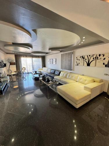 Posezení v ubytování Ain Sokhna 5-bedroom Luxury Villa - Porto Sokhna