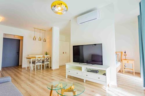 Corvin Quiet Luxury cabin