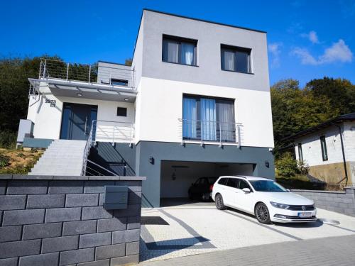 Prémiový apartmán s vlastným vchodom a parkovaním v garáži