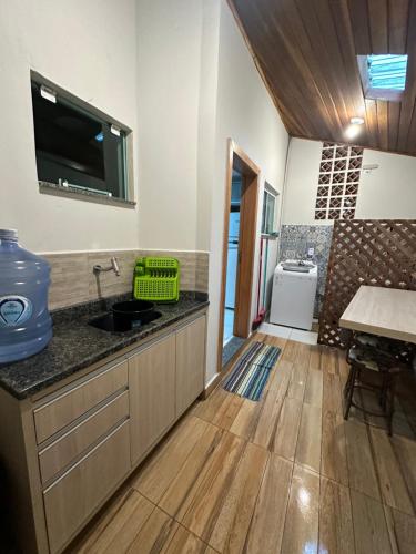 Dapur atau dapur kecil di Mariscal 2 quartos 3 banheiros -SOBRADO AMENDOEIRA