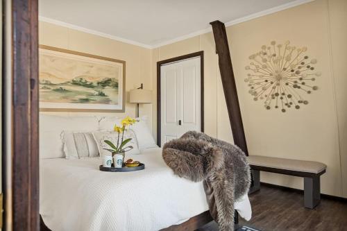 Katil atau katil-katil dalam bilik di Larks Nest in Big Bear Lake