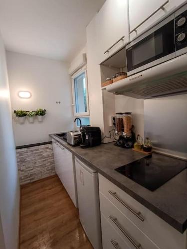 Studio calme et lumineux près de la gare
