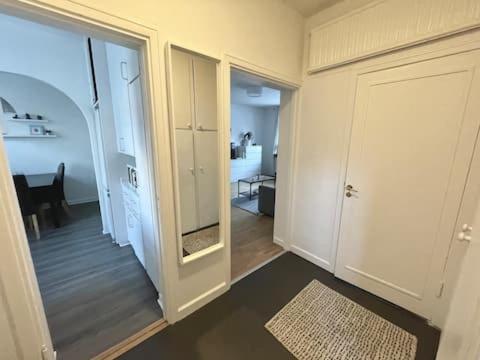 Koupelna v ubytování Flatin erbjuder lägenheter i södra Stockholm