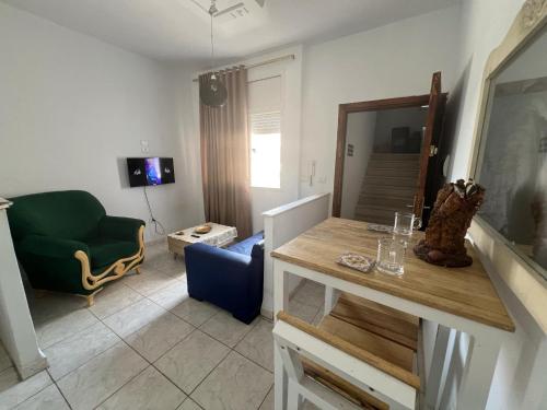 TV a/nebo společenská místnost v ubytování Like home