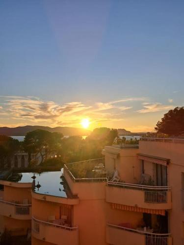 Appartement Port santa lucia, palais des congres avec garage ferme