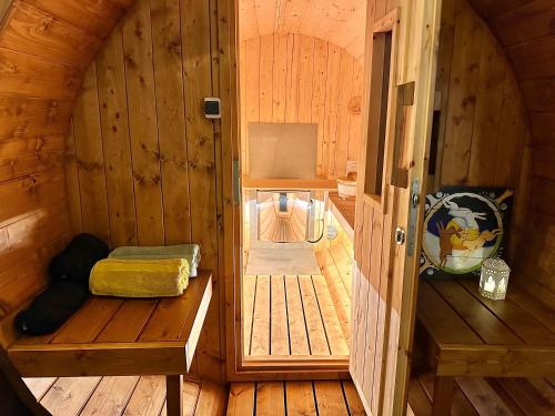 ブリストルにあるThe Base Vegan Retreat Animal Sanctuaryのギャラリーの写真