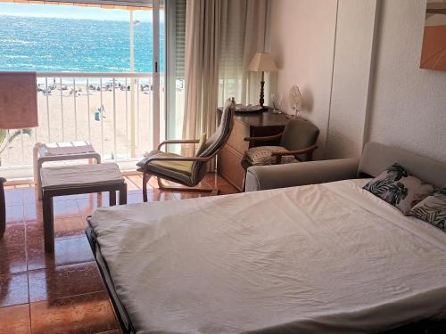 APARTAMENTO ACAPULCO LUXE PISO 3 EN 1A LINEA PLAYA PONIENTE BENIDORM TOP VISTAS AL MAR ESPECTACULARES y DE LUXE CON ACCESO A PISCINA Y GARAJE PRIVADO