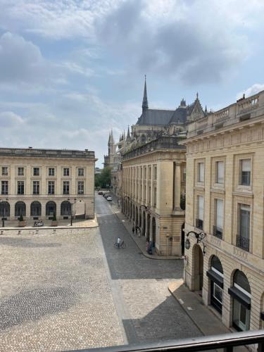 Royal Home, hypercentre Reims avec vue Cathédrale