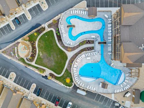 Бассейн в Pvt Hot Tub, Cmty Amenities, Indoor & Outdoor Pools, Table Rock Views, Free Tickets или поблизости