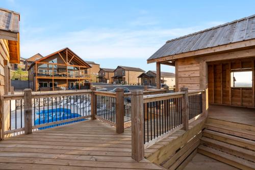 Бассейн в Pvt Hot Tub, Cmty Amenities, Indoor & Outdoor Pools, Table Rock Views, Free Tickets или поблизости