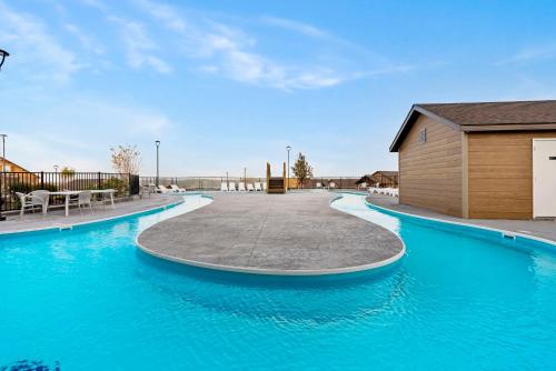 Бассейн в Pvt Hot Tub, Cmty Amenities, Indoor & Outdoor Pools, Table Rock Views, Free Tickets или поблизости