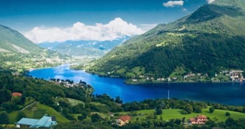 a view of a lake in a valley with mountains at AL 2789 Casa Vacanza in Ranzanico