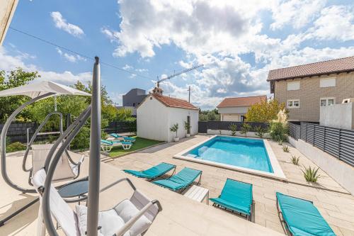 Apartman Luci - Private Heated pool