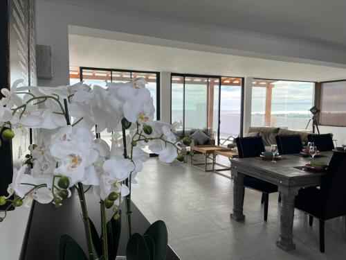 Ocean view by Charmes Penthouse
