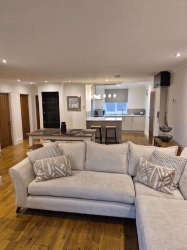 Dapur atau dapur kecil di Top Floor Penthouse suite Near NEC BHX HS2