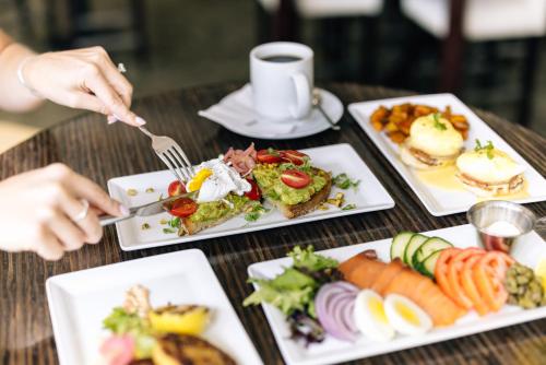 Mad på hotellet eller i nærheden
