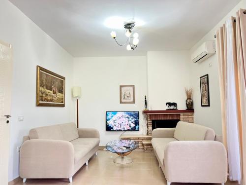 Above the City - Tirana Central Apartment 02