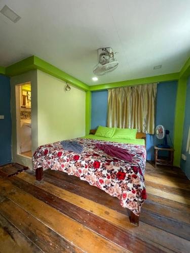 Ein Bett oder Betten in einem Zimmer der Unterkunft Villa Koh Rong