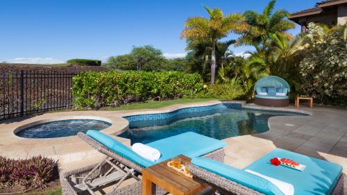 Kolam renang di atau dekat dengan HAWAIIAN DESTINY Spacious Detached KaMilo 4BR with Heated Pool and Spa