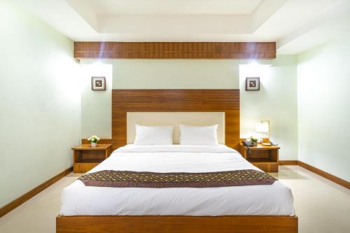 Katil atau katil-katil dalam bilik di Sirin Hotel & Resident