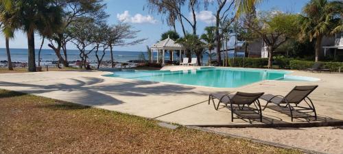 Holiday Sunset Beach Villa