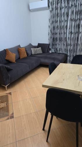 Central Apartment, over the River