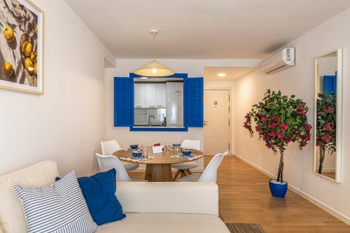SOLIS MARE APARTMENTS - Pedregalejo Beach