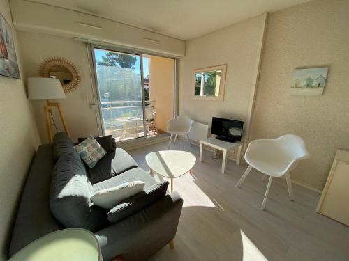 C219 -2 pieces avec parking proche plage