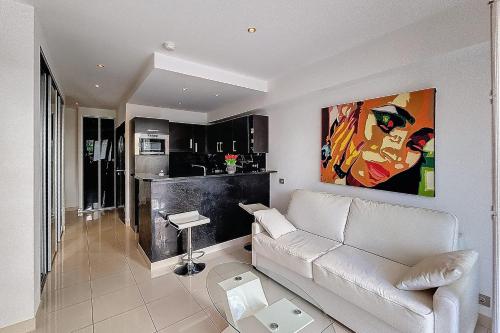 HENRI CAMILLE AGENCY - Bosquets - Studio w terrace close center
