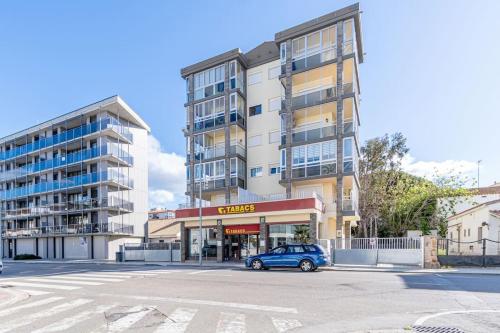 EST 22-Amplio apartamento en pleno centro JUNTO AL MAR, WIFI FIBRA, PARKING