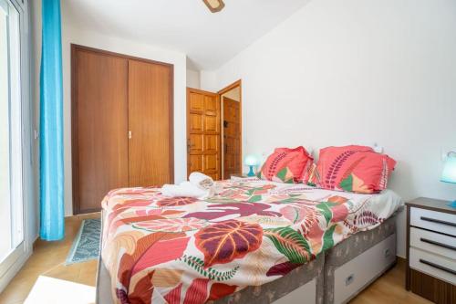 EST 22-Amplio apartamento en pleno centro JUNTO AL MAR, WIFI FIBRA, PARKING