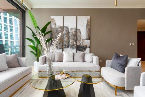 Burj Vista II - Luxury Apartment with Full Burj View