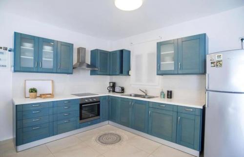 Dapur atau dapur kecil di Kanfis villa with panoramic view